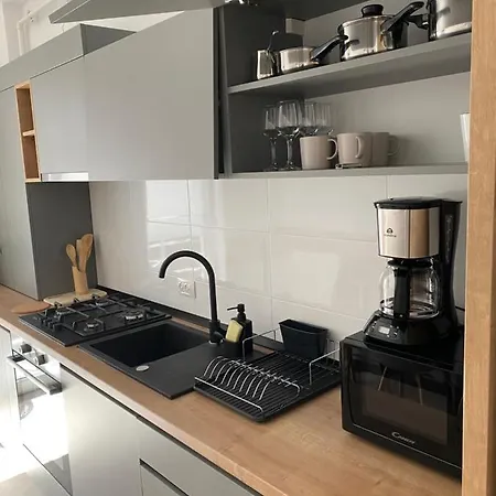 Apartment Deea H24 *