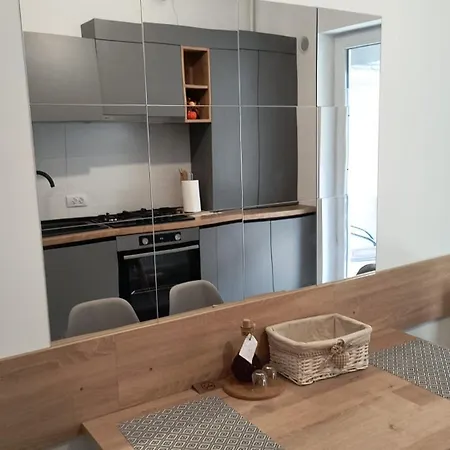 Deea H24 Apartment *